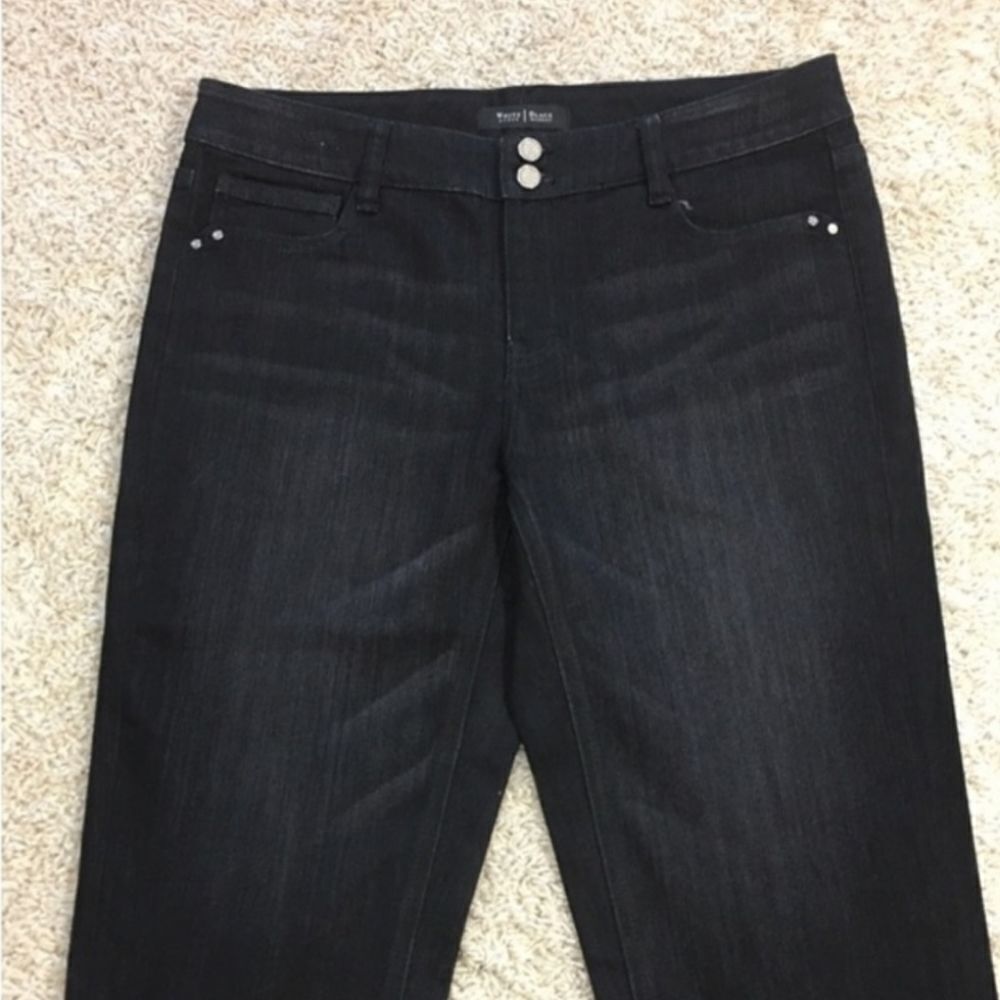 𝅺White House Black Market Black Pedal Pushers Capri's Size:6